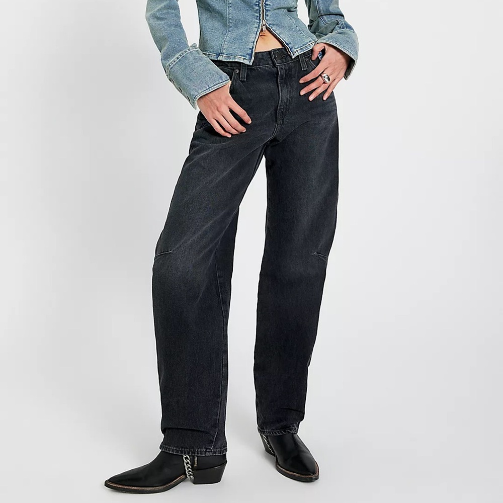 NWT Levis Baggy Dad Barrwl Jeans